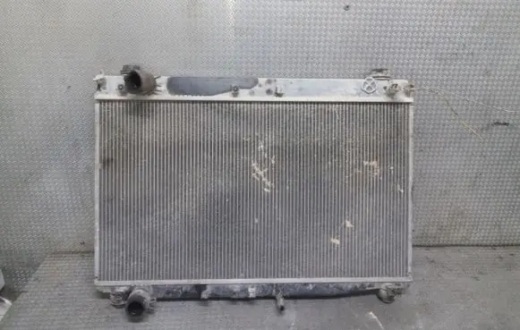 Toyota Avensis Verso Coolant radiator 2705773