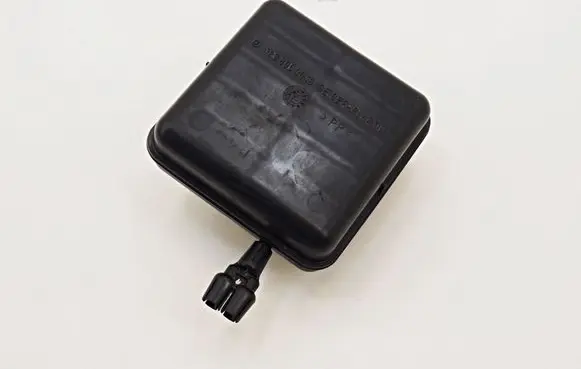 Mercedes-Benz SL R129 Vacuum air tank A1298050019 1298050019