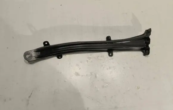 Mercedes-Benz E W212 Other engine bay part A2126280124
