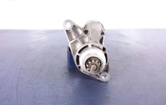 Volkswagen Golf V Starter motor 02T911023