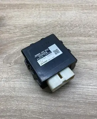 Toyota Aygo AB10 Other control units/modules 8281070020 0617005080