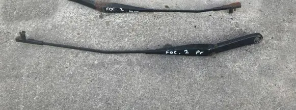 Ford Focus Front wiper blade arm 4m5117526ab 4m5117526cb