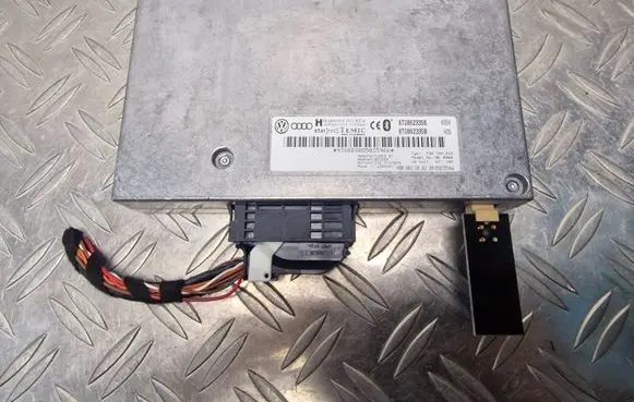 Audi A4 S4 B8 8K Bluetooth control unit module 8T0862335B