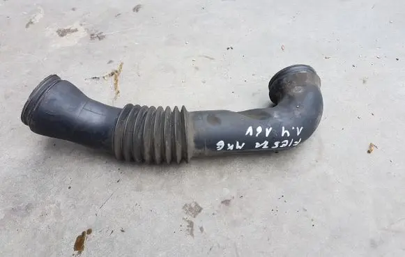 Ford Fiesta Air intake hose/pipe