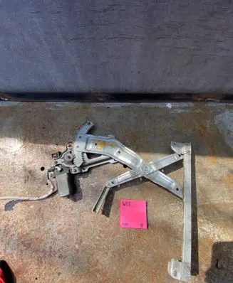 Subaru Forester SG Rear door window regulator with motor 912230