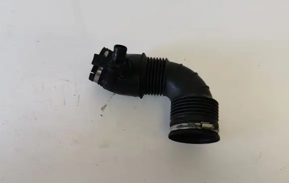 Opel Insignia A Air intake duct part 55561787