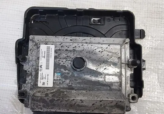 Opel Crossland X Engine control unit/module ECU 9829598880