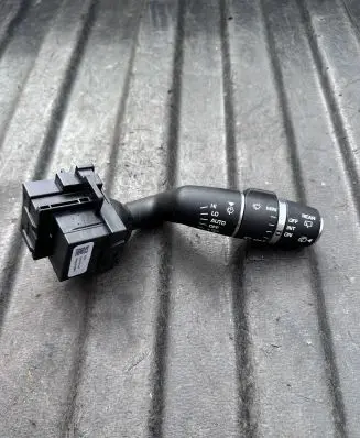 Land Rover Discovery 5 Wiper control stalk J8A23F973AB FRYDA 19MAY100441BBCH