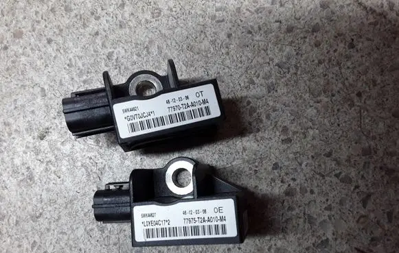 Honda CR-V Airbag deployment crash/impact sensor 77970T2AA010M4 5WK44621