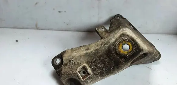 Audi A8 S8 D3 4E Engine mounting bracket 4E0199308BH