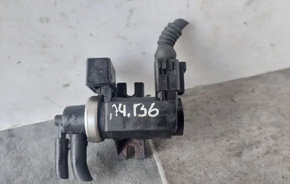Audi A4 S4 B6 8E 8H Turbo solenoid valve 1J0973722A
