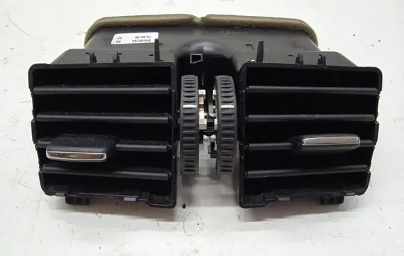 BMW 3 E92 E93 Rear air vent grill 14121810