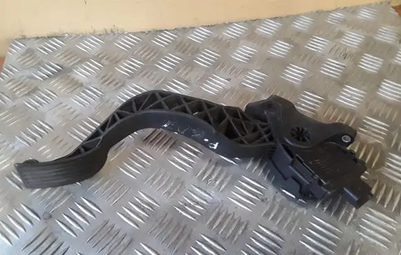 Peugeot 207 Accelerator throttle pedal 968143438000 6PV00908302