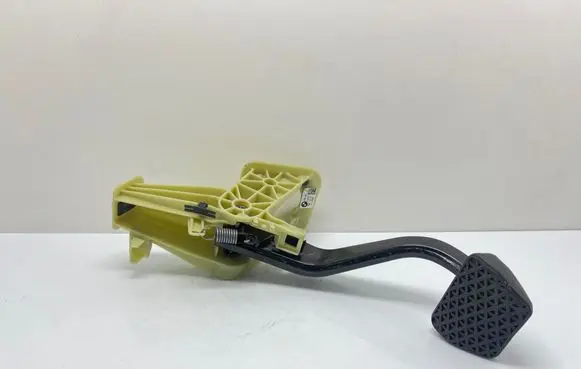 BMW X3 F25 Brake pedal 6787363