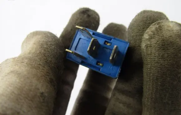 KIA Opirus Other relay 9522429800