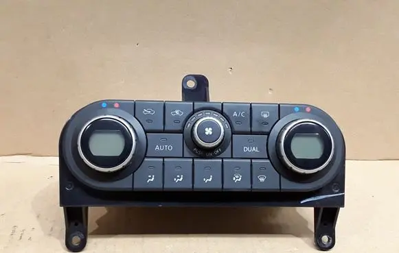 Nissan Qashqai Climate control unit 27500JD400