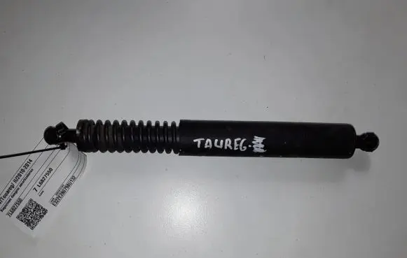 Volkswagen Touareg II Tailgate strut 7L6827550