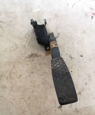 Volkswagen Touareg I Accelerator throttle pedal 7L0723507 6PV00802624