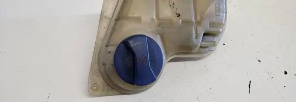 Volkswagen PASSAT B5.5 Coolant expansion tank/reservoir 8D0121403L