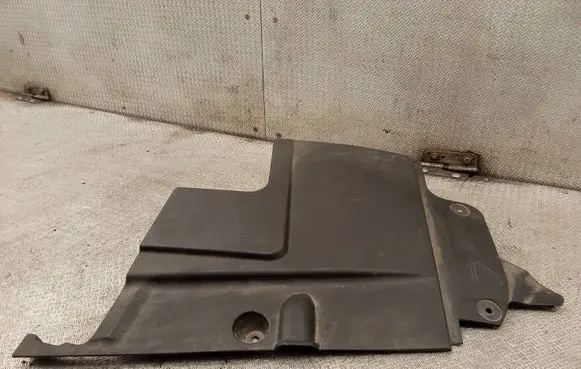 Lexus IS 220D-250-350 Engine cover (trim) 5379553040