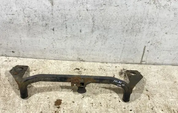 Volkswagen PASSAT B5 Engine mounting bracket 8D0199521BA