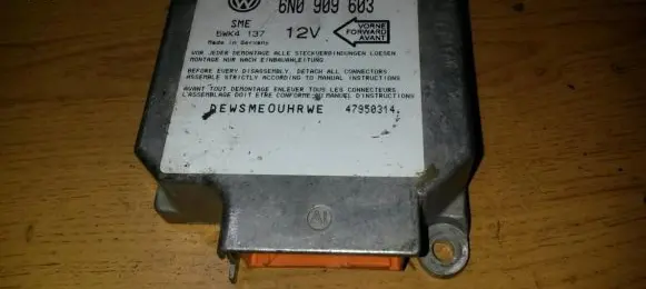 Volkswagen PASSAT B4 Airbag control unit/module 6N0909603 5WK4137