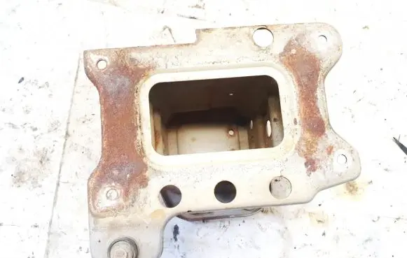 Chevrolet Captiva Front bumper mounting bracket