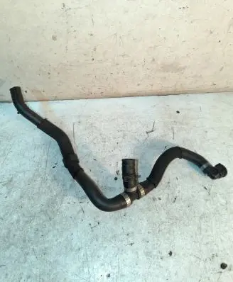 Mercedes-Benz C AMG W204 Engine coolant pipe/hose