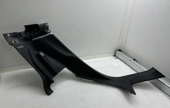 Tesla Model X (C) pillar trim A089335
