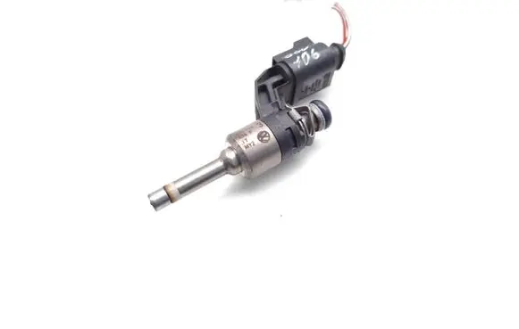 Audi A3 S3 8P Fuel injector 03C906036F