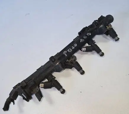 Volkswagen Polo III 6N 6N2 6NF Fuel main line pipe 030133319L 030906031e