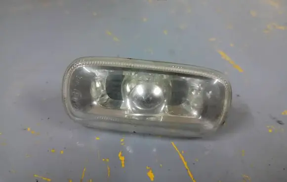 Audi A4 S4 B6 8E 8H Front fender indicator light 8E0949127
