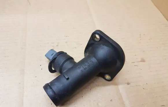 Volkswagen Eos Engine coolant pipe/hose 03L121121A 03G121121D