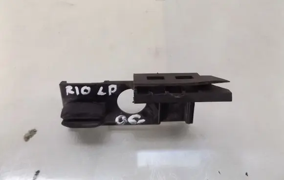 KIA Rio Fender mounting bracket