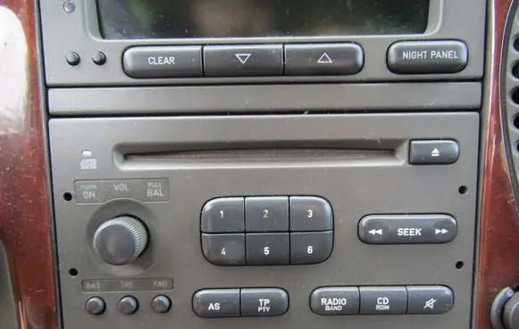 Saab 9-3 Ver1 HiFi Audio sound control unit 