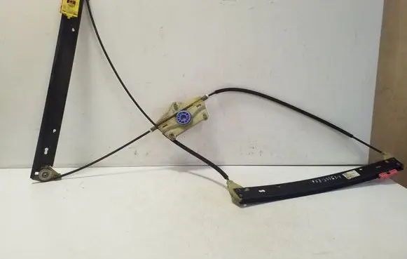 Front wiper blade arm