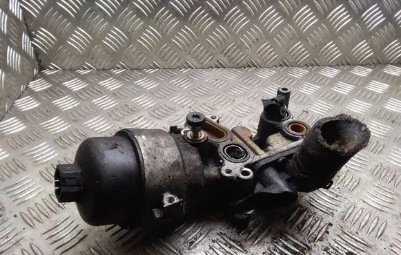 Opel Combo C Oil filter mounting bracket