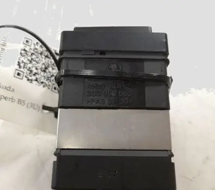 Skoda Superb B5 (3U) Seat heating switch 3U0963563