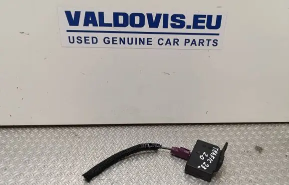 Renault Trafic III (X82) Aerial antenna amplifier 282122683R 10612861 712435522