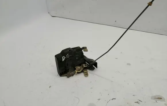 BMW 3 E30 Rear door lock 19065721