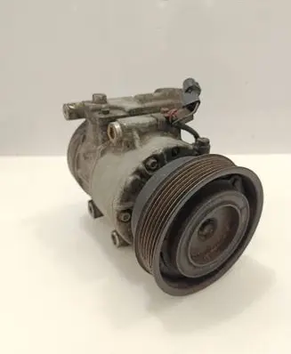 KIA Carens II Air conditioning (A/C) compressor (pump) 977011D400