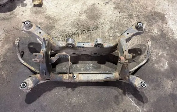 Volvo XC70 Rear subframe 