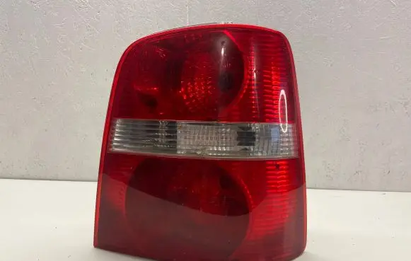 Volkswagen Touran I Rear/tail lights 1T0945258A 158688