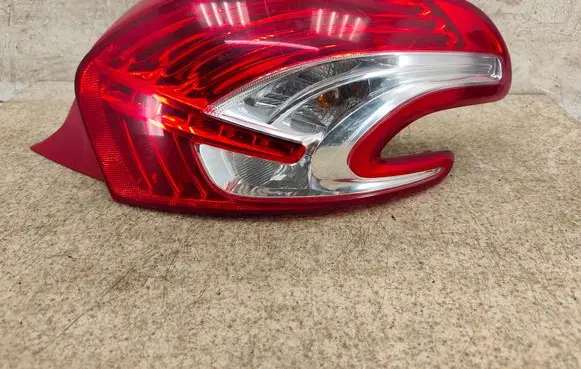 Peugeot 208 I Rear/tail lights 9672628380