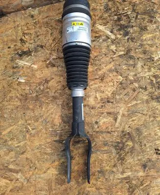 Jeep Grand Cherokee Front shock absorber/damper 68231886AA