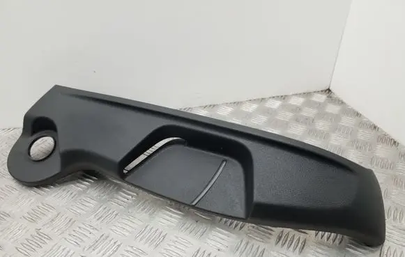 Volkswagen Jetta VI Seat trim 5C6881313C
