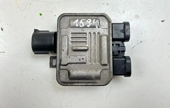 Volvo V70 Coolant fan relay 940011200