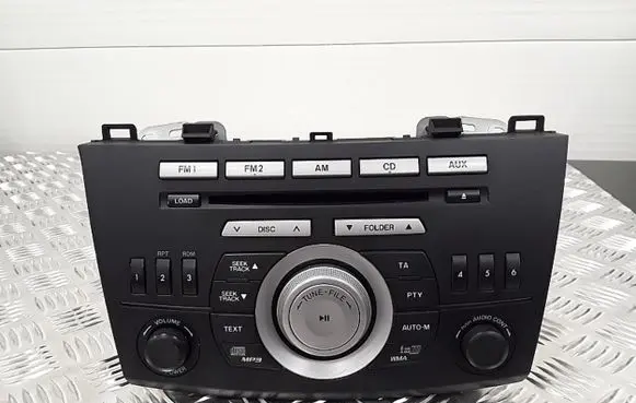 Mazda 3 II Radio/CD/DVD/GPS head unit cqem6871at