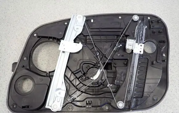 Hyundai i30 Front door window regulator with motor 