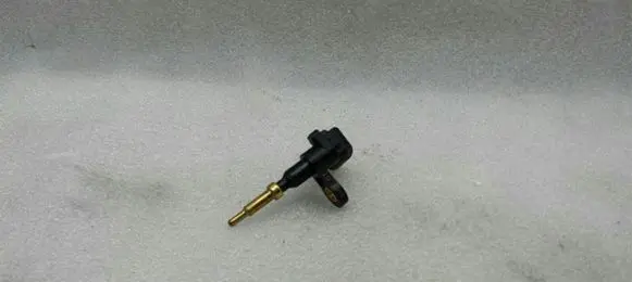 Audi A3 S3 8P Coolant temperature sensor 04E919501B